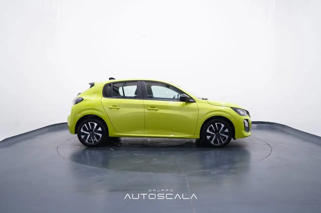 Peugeot 208 7